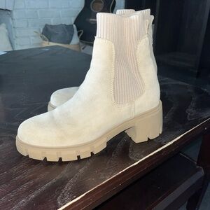 STEVE MADDEN SUEDE BOOTS